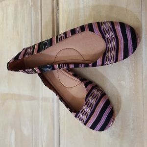 Teysha flats size 8.5